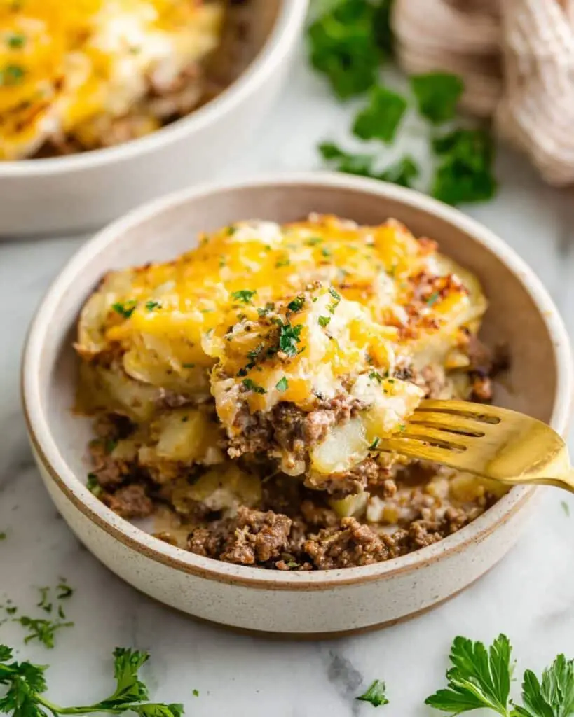 Easy Cheesy Hamburger Potato Casserole Recipe