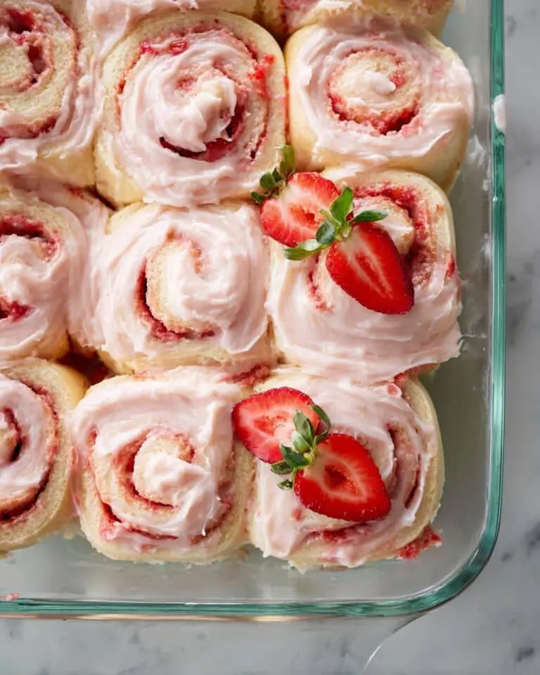 Strawberry Cinnamon Rolls Recipe