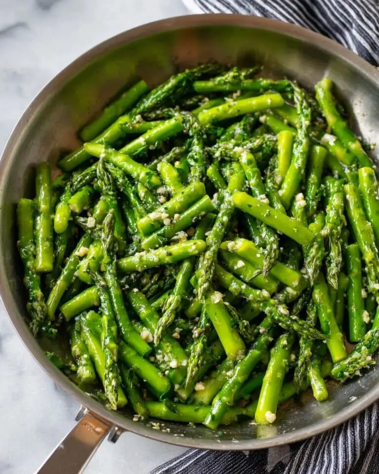 Sauteed Asparagus with Garlic and Herbs Recipe
