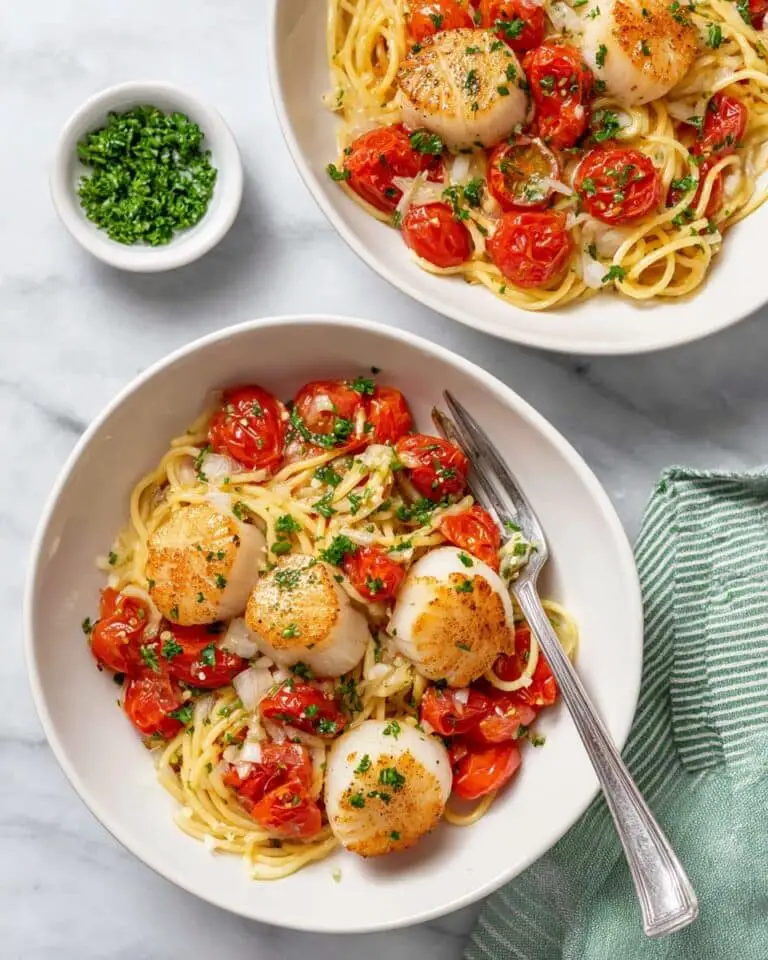 Scallop Pasta with Cherry Tomatoes and Garlic Recipe