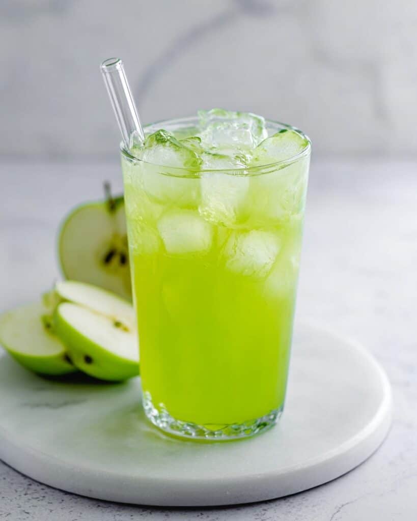 Nature’s Gatorade: Homemade Electrolyte Drink Recipe