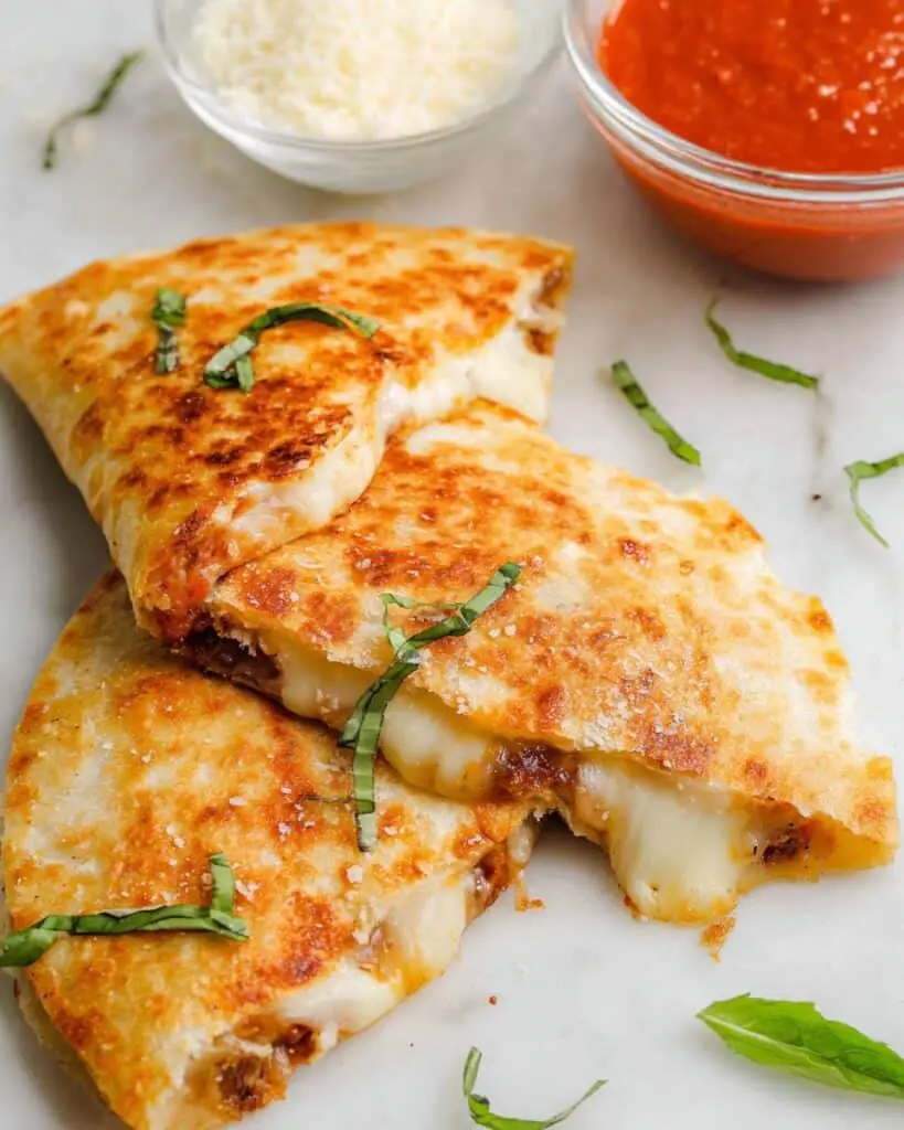 3 Ingredient Keto Chicken Calzone Recipe