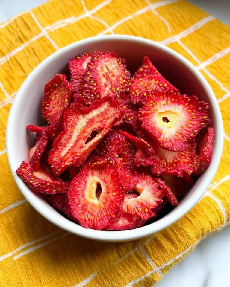Dehydrated Strawberries in the Dehydrator Recipe